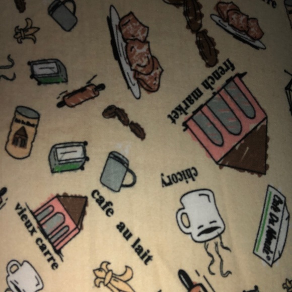 thrifted French Inspired print crop top - Picture 2 of 3